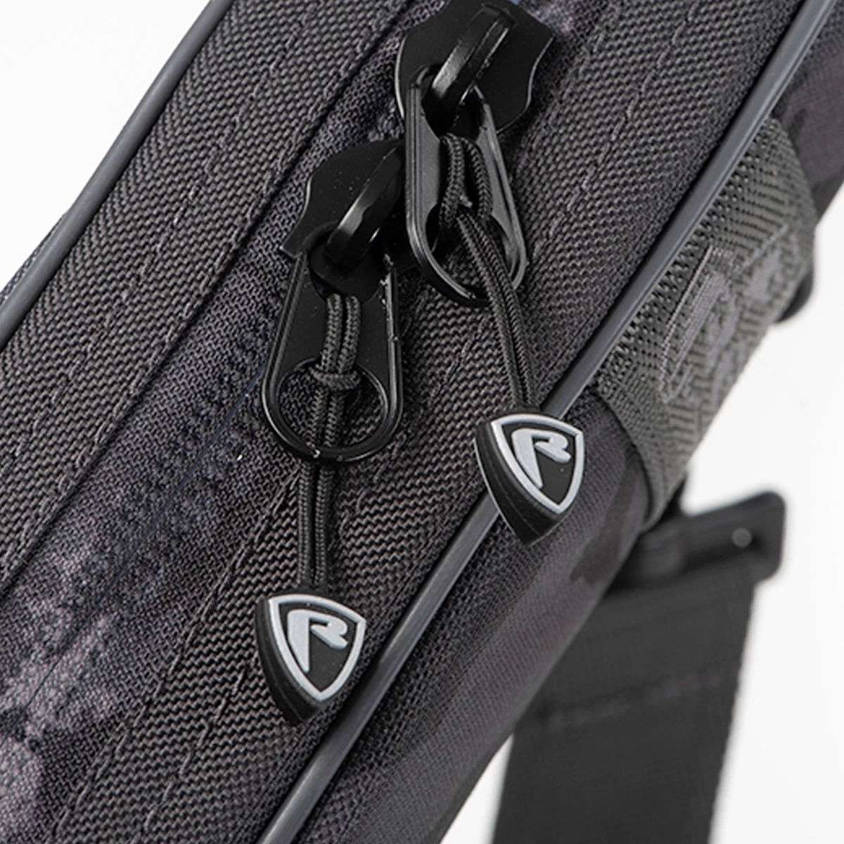 Fox Rage Voyager Camo Hard Rod Sleeve Single 1,3 Meter 4 Fox Rage Voyager Camo Hard Rod Sleeve Single 1,3 Meter - Afbeelding 2